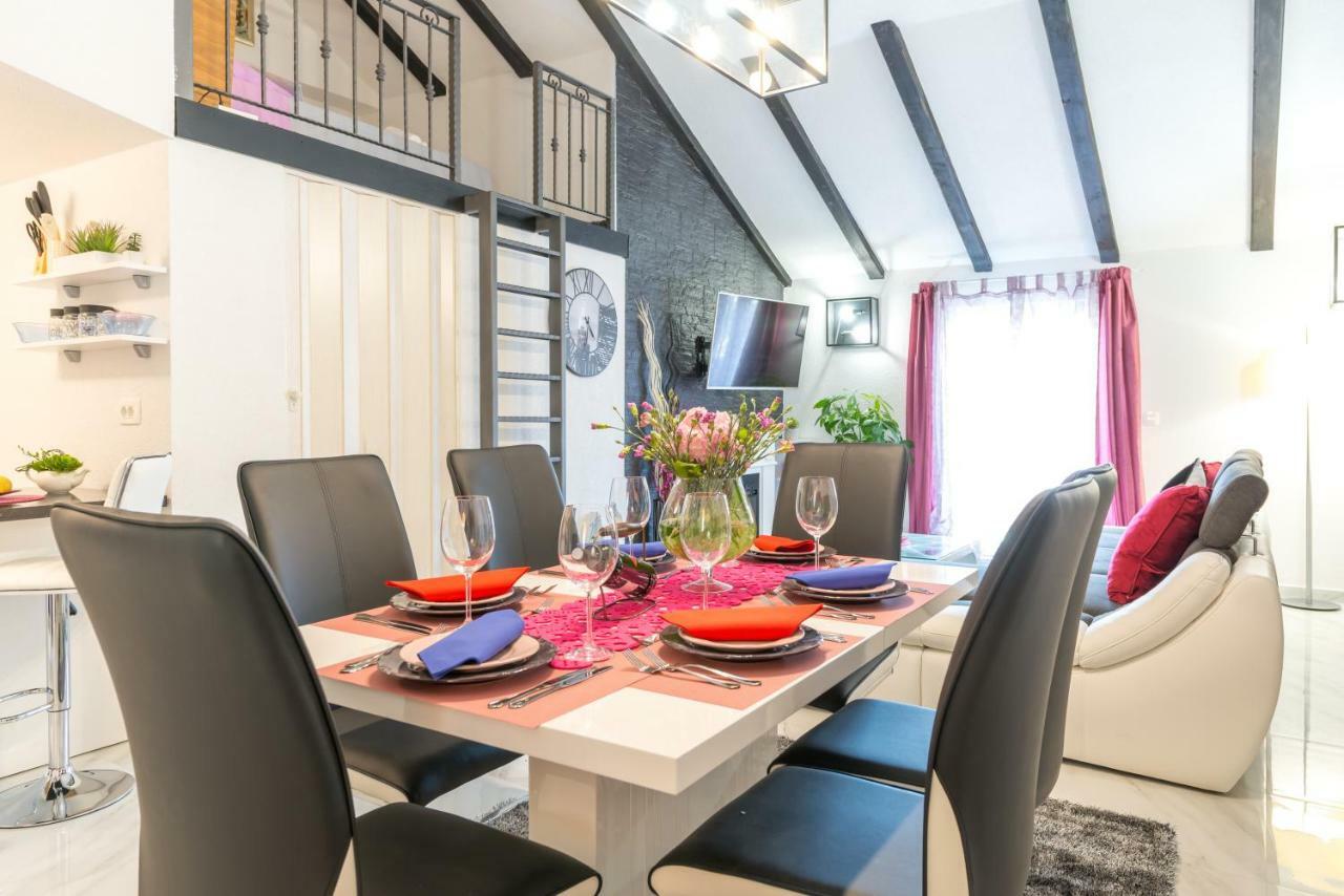 Tranquility And Nature In 4 Bedroom With Sea View Mokošica エクステリア 写真