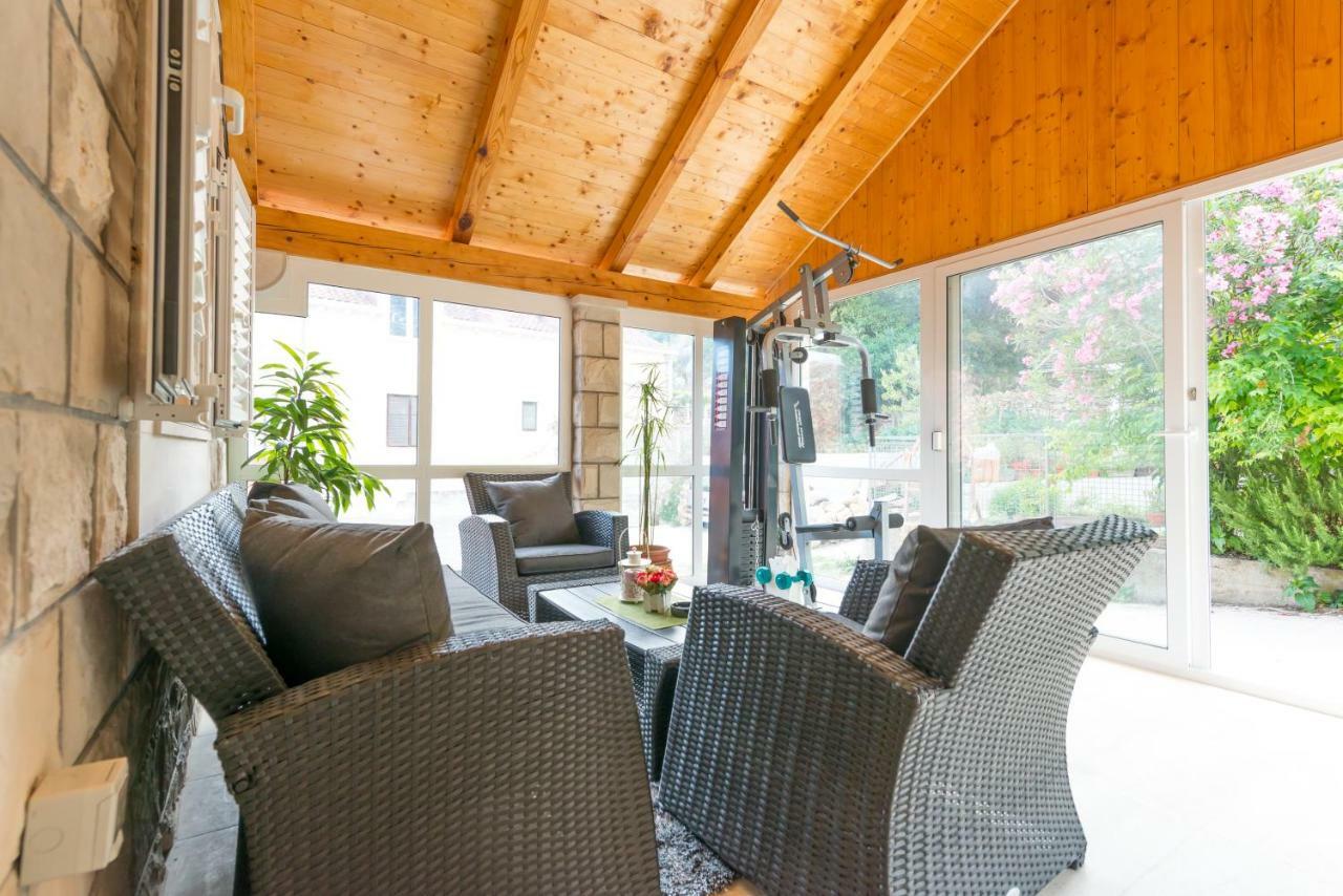 Tranquility And Nature In 4 Bedroom With Sea View Mokošica エクステリア 写真