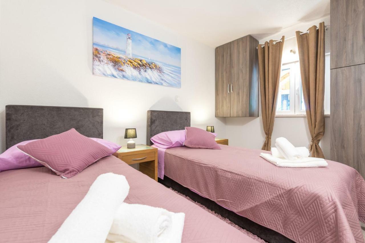 Tranquility And Nature In 4 Bedroom With Sea View Mokošica エクステリア 写真