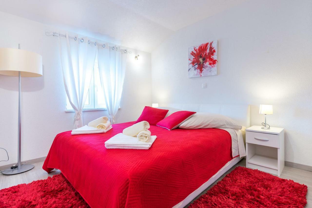 Tranquility And Nature In 4 Bedroom With Sea View Mokošica エクステリア 写真