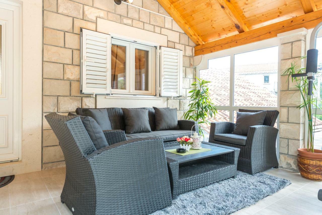 Tranquility And Nature In 4 Bedroom With Sea View Mokošica エクステリア 写真