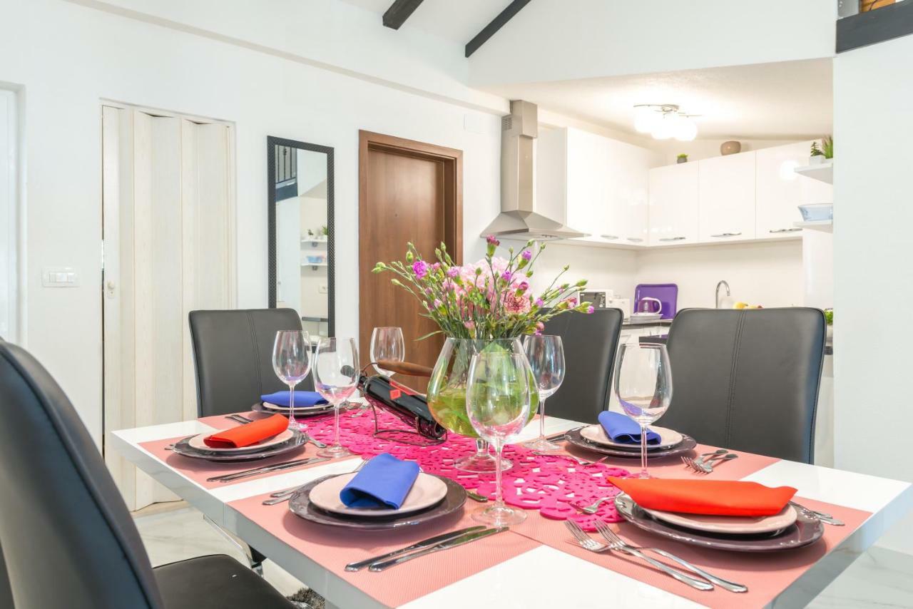Tranquility And Nature In 4 Bedroom With Sea View Mokošica エクステリア 写真